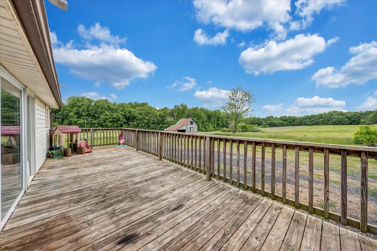 1500 Mountain Valley Road Axton, VA 24054 - Photo 22 of 27 23-MIB02135