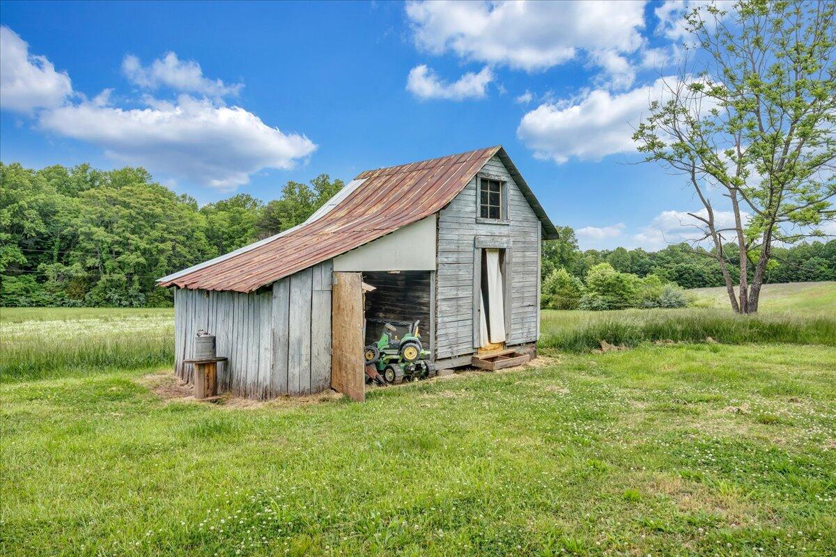 1500 Mountain Valley Road Axton, VA 24054 - Photo 24 of 27 25-MIB02141