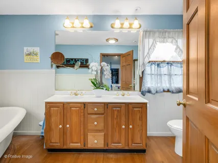 $649,999 | 251 Van Damin Avenue, Glen Ellyn, IL 60137