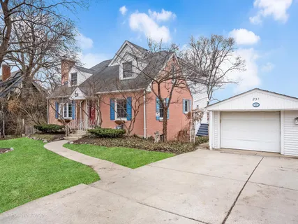 $649,999 | 251 Van Damin Avenue, Glen Ellyn, IL 60137