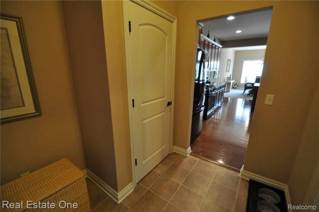 2744 Castlemartin Court Rochester, MI 48306 - Photo 19 of 30 18.JPG