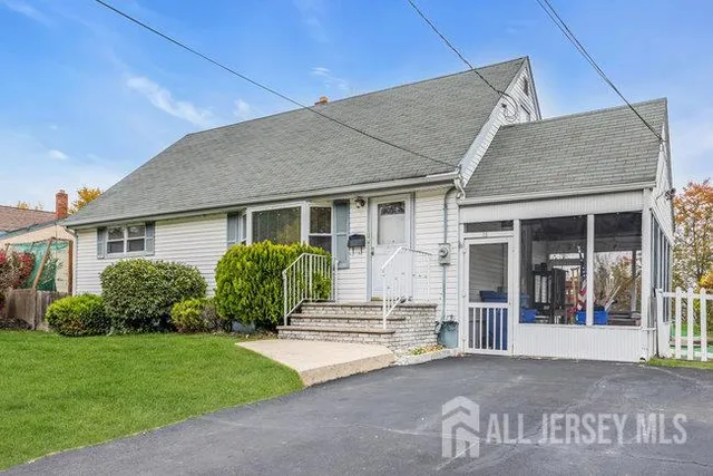 $549,999 | 25 Venus Road, Old Bridge, NJ 08879