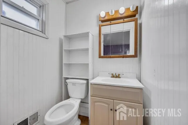 $549,999 | 25 Venus Road, Old Bridge, NJ 08879