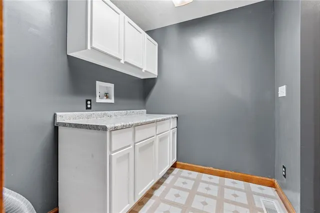 $625,000 | 8747 Southpoint Drive, Richmond, MO 64085