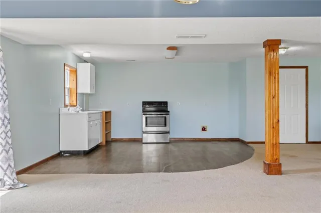 $625,000 | 8747 Southpoint Drive, Richmond, MO 64085