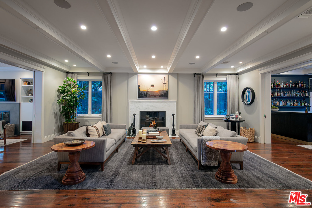 13153 Rivers Road Los Angeles, CA 90049 - Photo 2 of 22