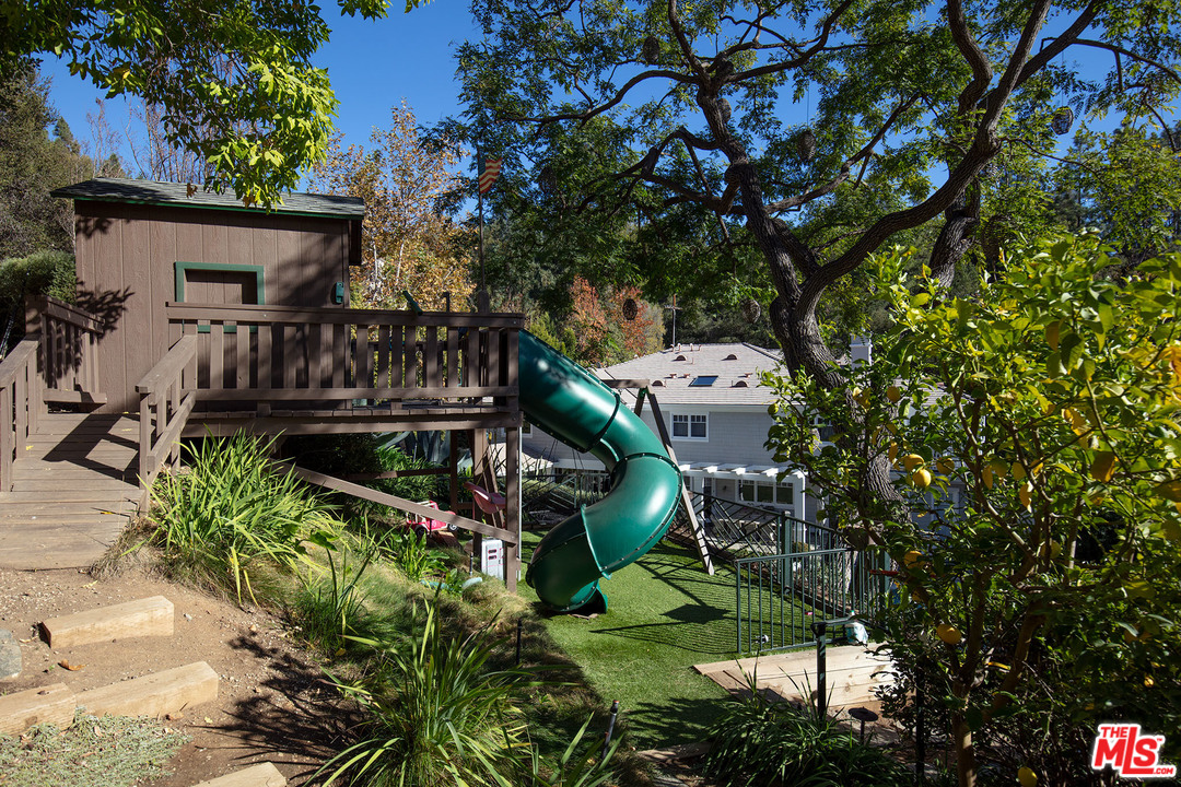 13153 Rivers Road Los Angeles, CA 90049 - Photo 18 of 22