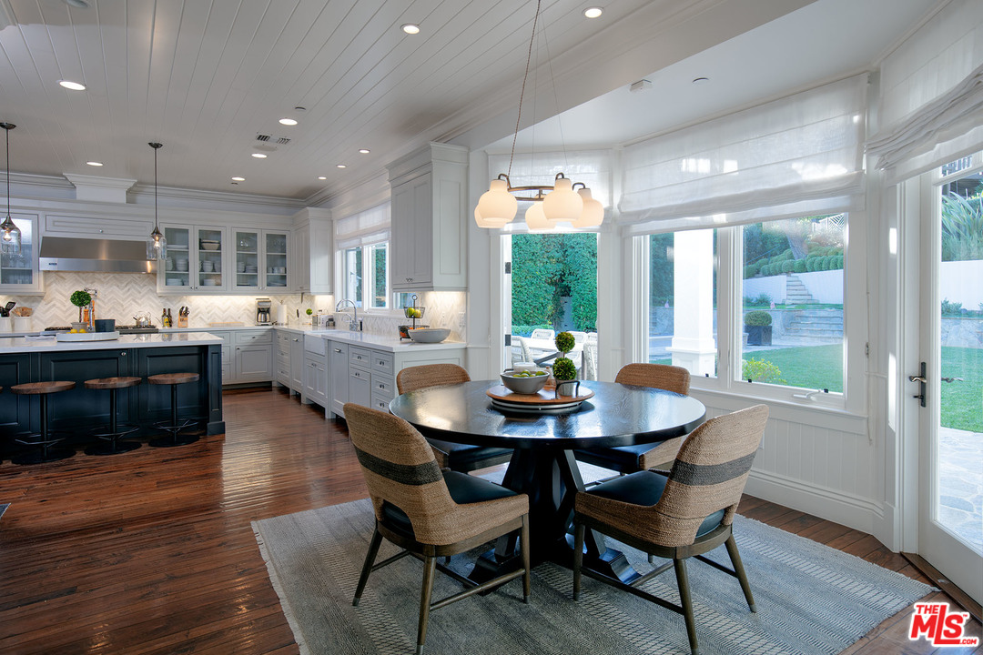 13153 Rivers Road Los Angeles, CA 90049 - Photo 6 of 22