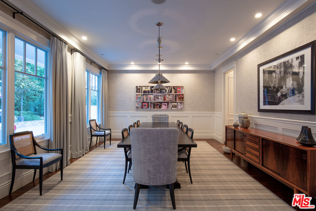 13153 Rivers Road Los Angeles, CA 90049 - Photo 8 of 22