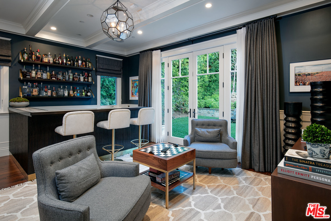 13153 Rivers Road Los Angeles, CA 90049 - Photo 9 of 22