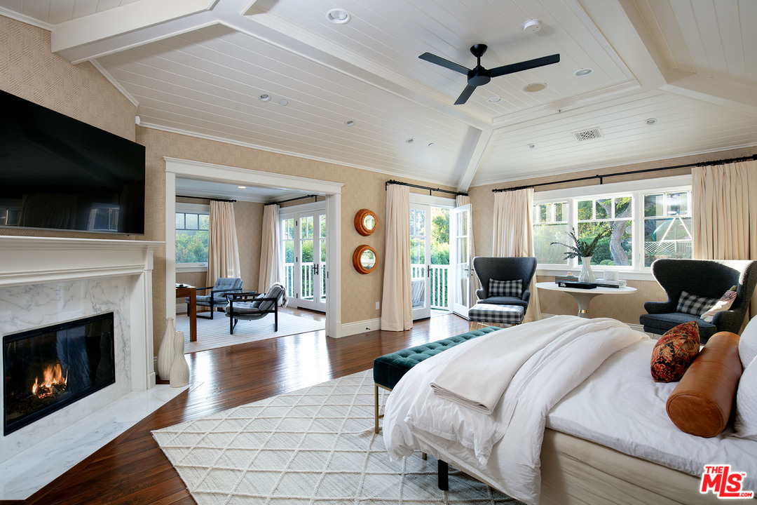 13153 Rivers Road Los Angeles, CA 90049 - Photo 10 of 22