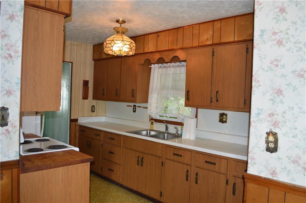 1185 Ridge Road Ambridge, PA 15003 - Photo 4 of 9 Gallery Image 4