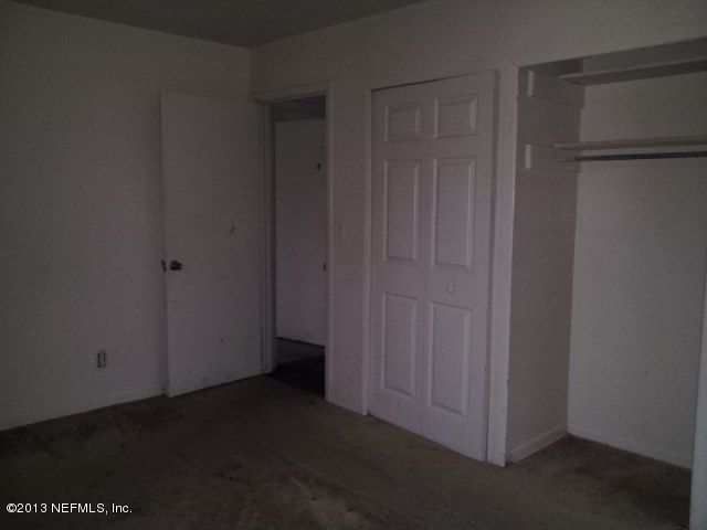 720 Bonita Road Atlantic Beach, FL 32233 - Photo 8 of 12 a view of cupboard