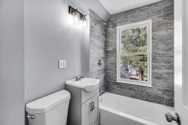 $375,000 | 242-244 Commonwealth Avenue, Springfield, MA 01108