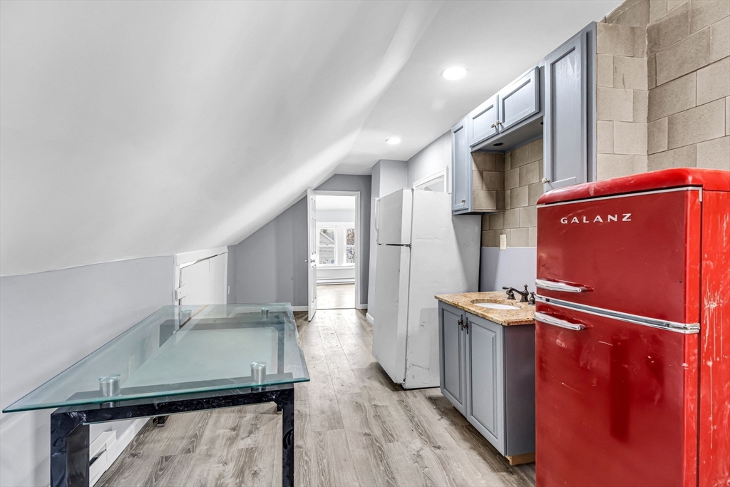 242-244 Commonwealth Avenue Springfield, MA 01108 - Photo 26 of 42