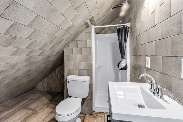 $375,000 | 242-244 Commonwealth Avenue, Springfield, MA 01108