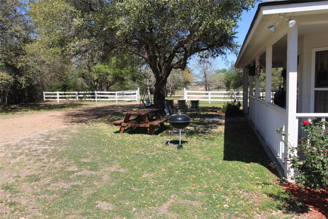 8575 Schuster Road Ledbetter, TX 78946 - Photo 27 of 48