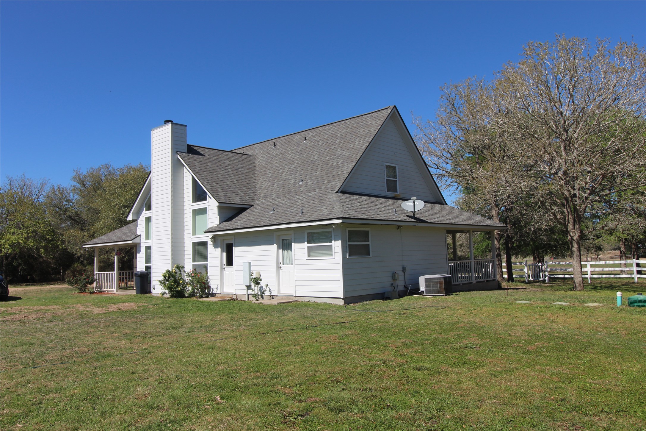 8575 Schuster Road Ledbetter, TX 78946 - Photo 7 of 48