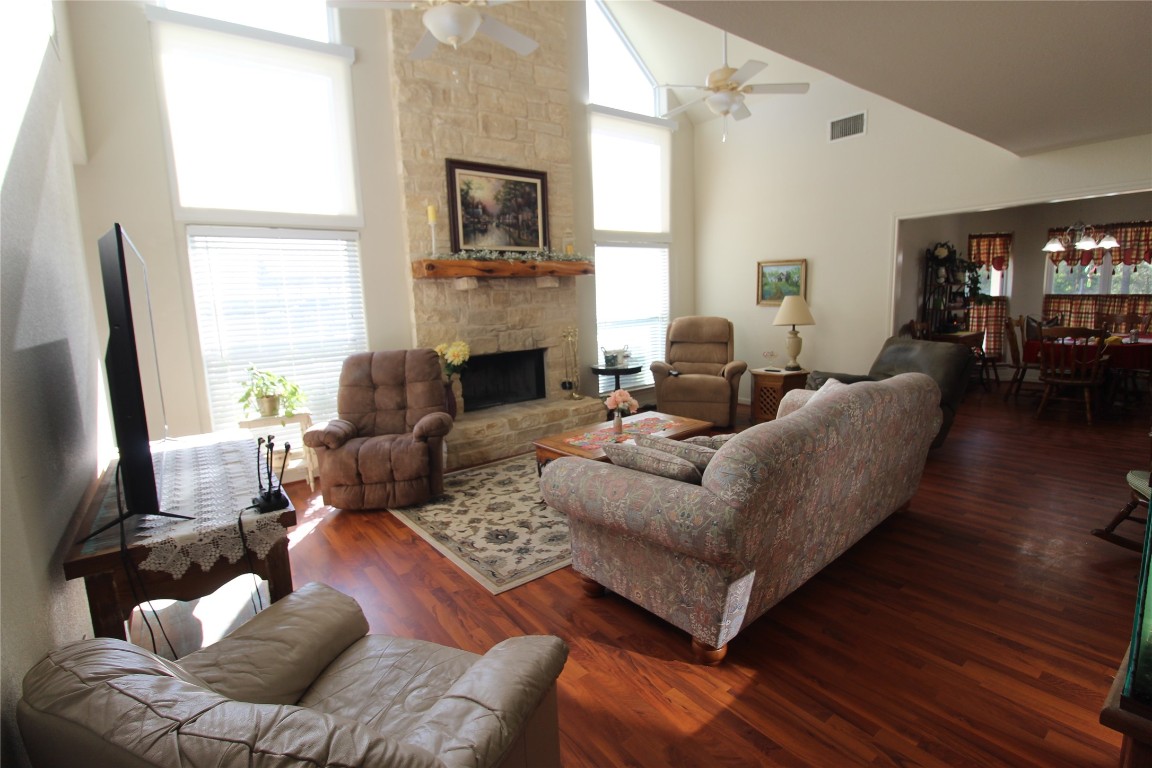 8575 Schuster Road Ledbetter, TX 78946 - Photo 10 of 48