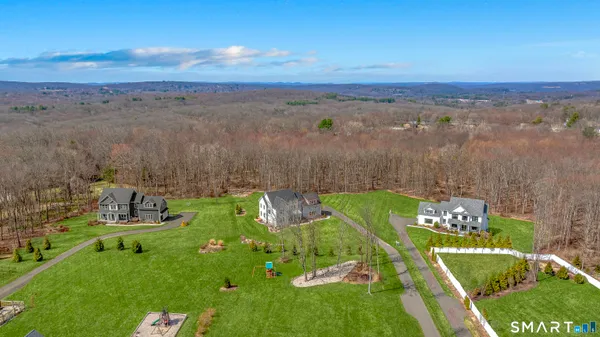 $950,000 | 4 B Turkey Roost Road, Newtown, CT 06482