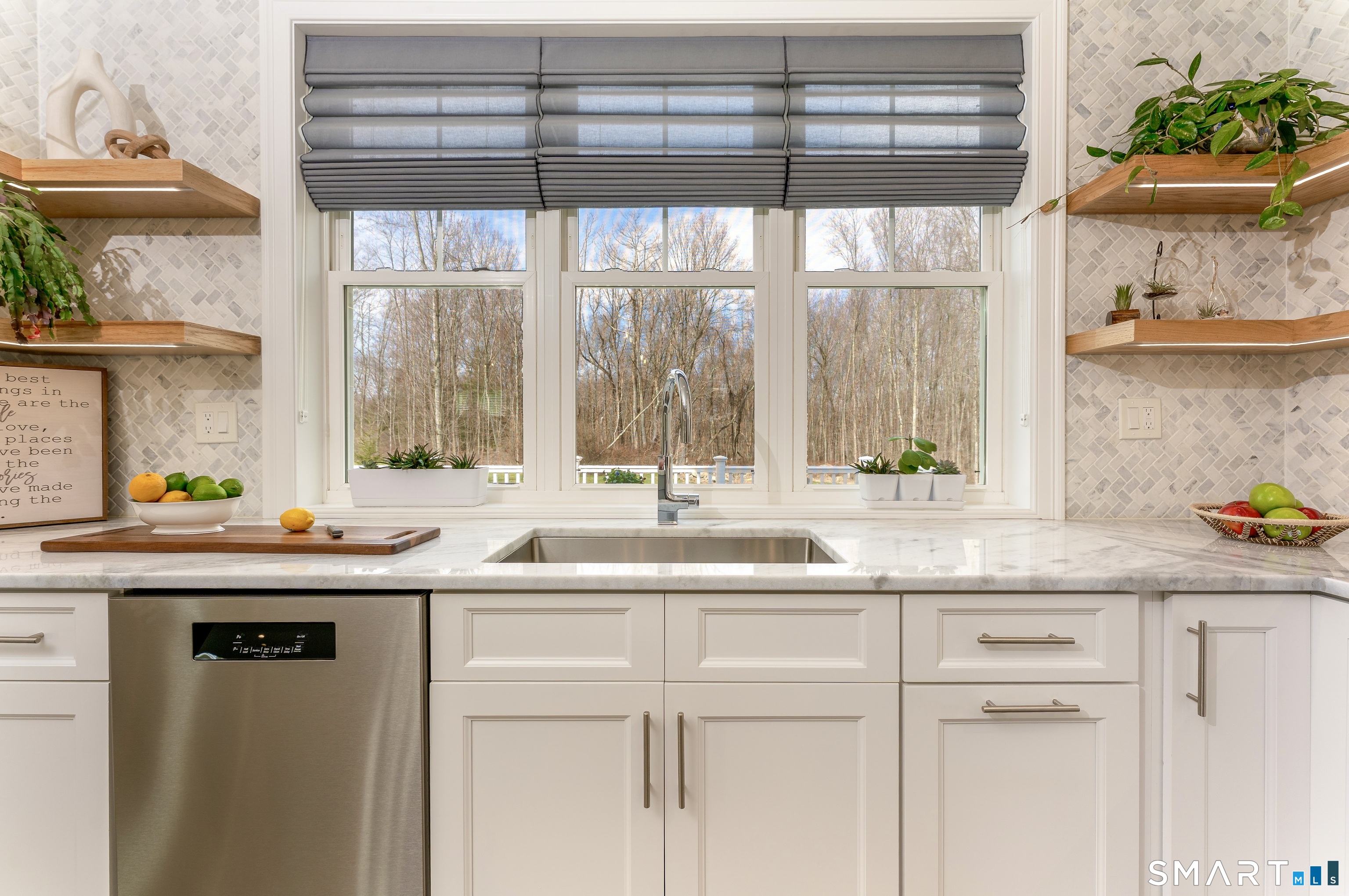 4 B Turkey Roost Road Newtown, CT 06482 - Photo 5 of 37