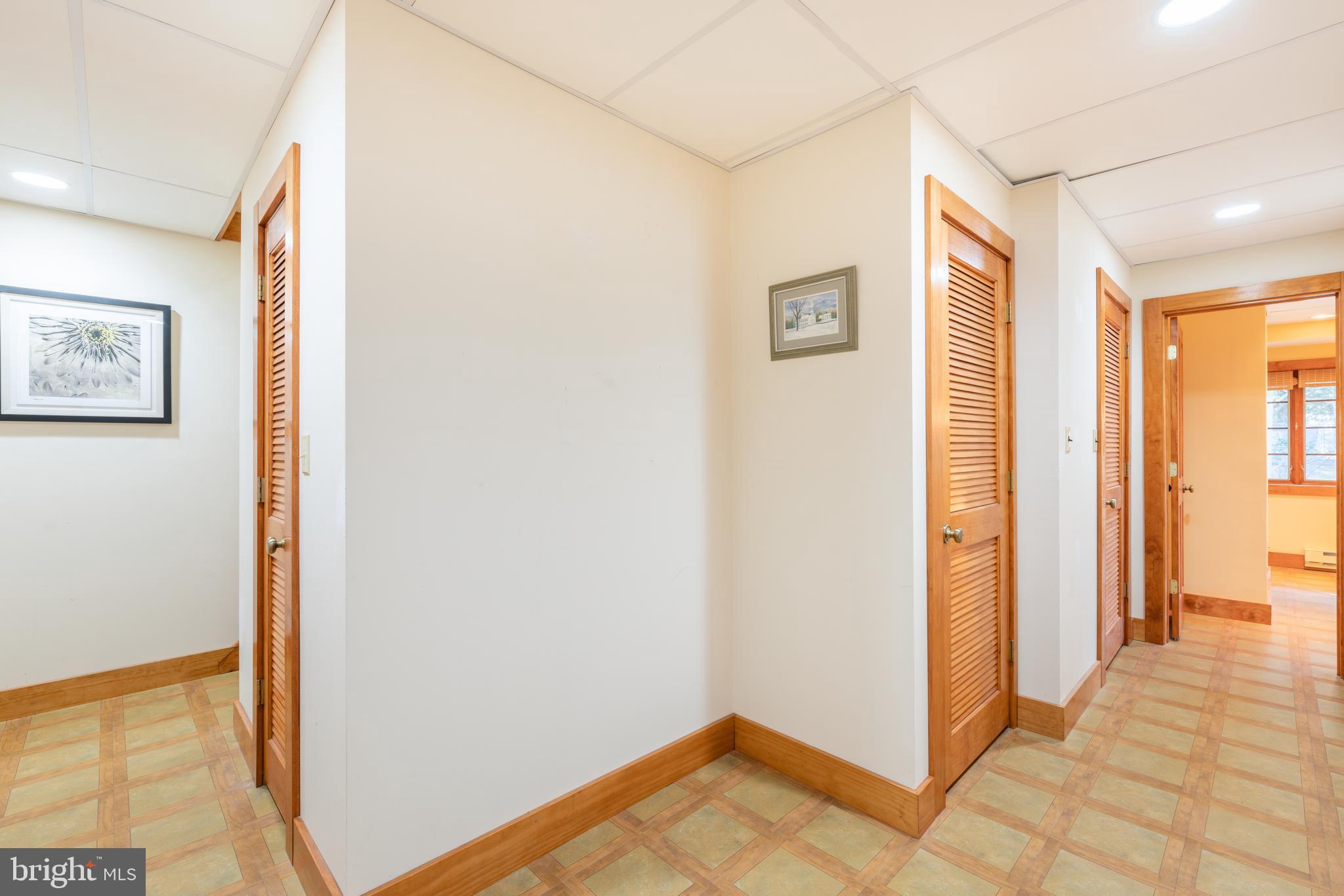 965 Curtis Road Solomons, MD 20629 - Photo 35 of 47 a view of a hallway with interior of the house