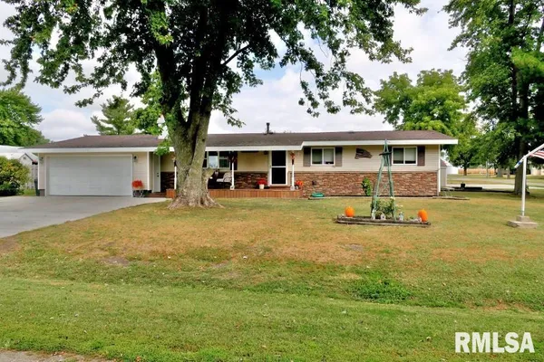 $219,900 | 18519 Main Street, Trivoli, IL 61569