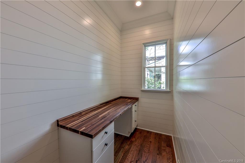 724 Ellsworth Road Charlotte, NC 28211 - Photo 12 of 33 a room with a window