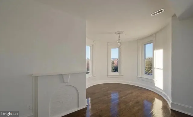a view of livingroom with window