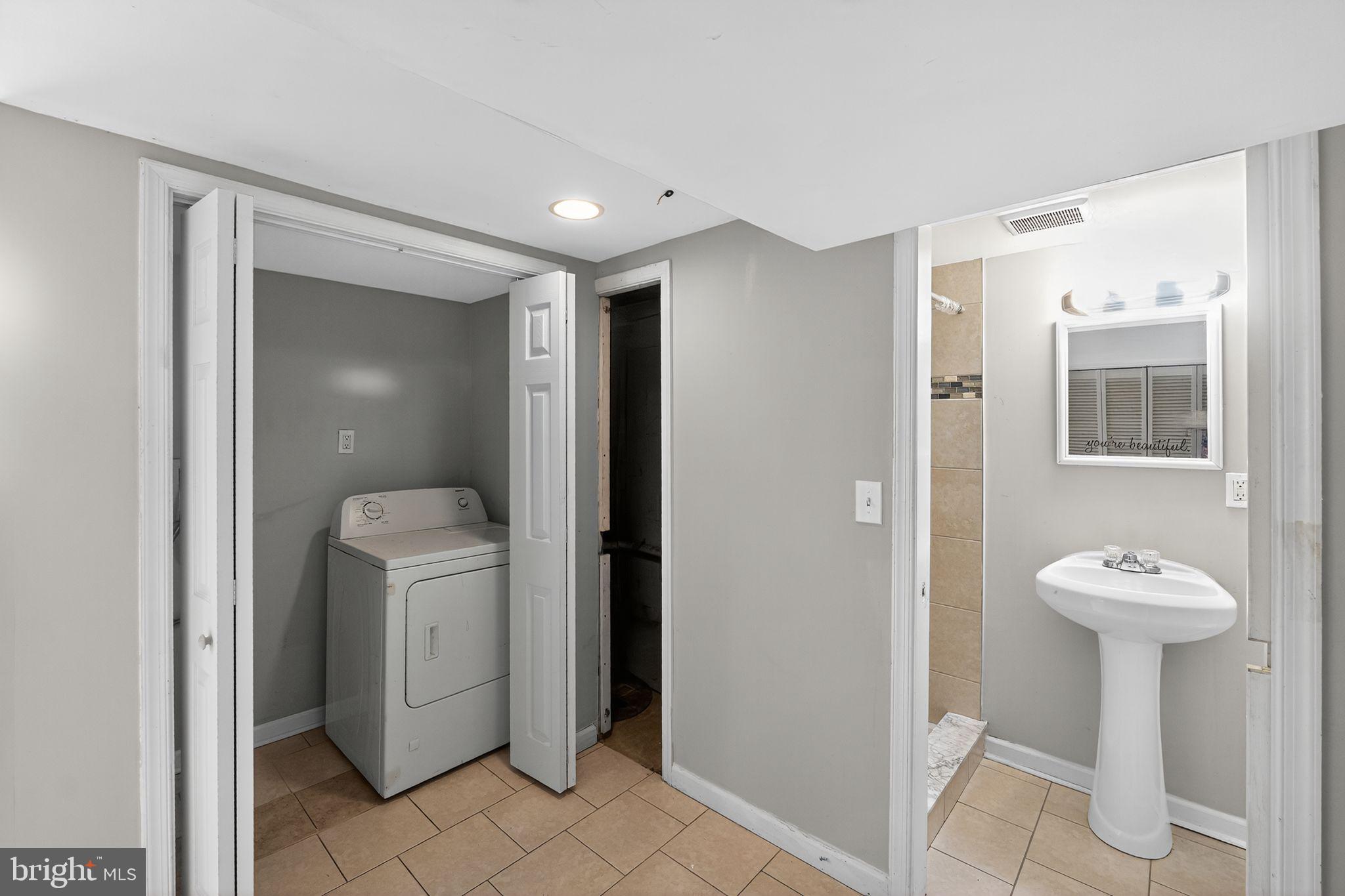3125 Vulcan Road Dundalk, MD 21222 - Photo 29 of 33 a view of entryway with bathroom