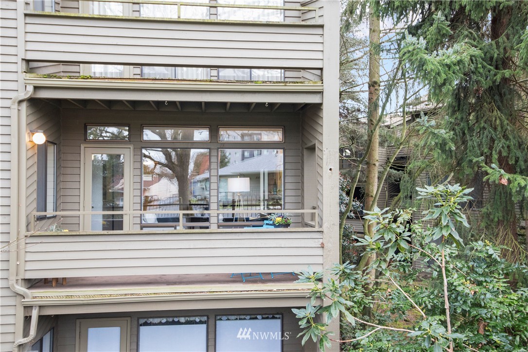 118 Southwest 116th Street, Unit D21 Seattle, WA 98146 - Photo 17 of 17