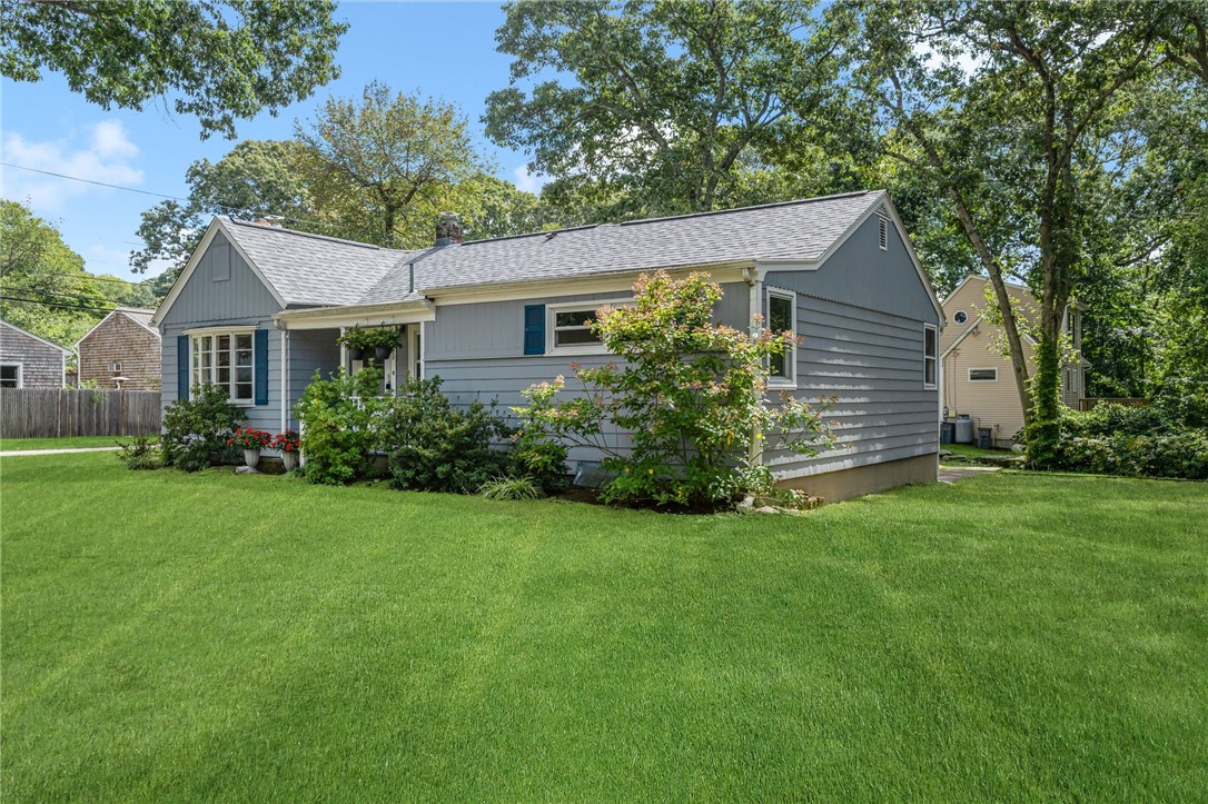 122 Winterberry Road Narragansett, RI 02874 - Photo 3 of 50