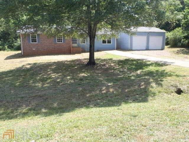 898 Apple Valley Road Commerce, GA 30529 - Photo 1 of 1 a house view with a yard