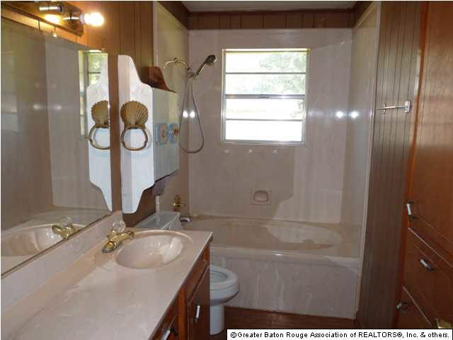 45140 Kid Bourgeois Road St. Amant, LA 70774 - Photo 8 of 9 Gallery Image 8
