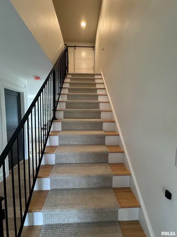 $400,000 | 7 Clearlake Drive, Centralia, IL 62801