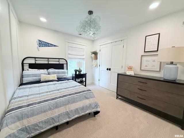 $400,000 | 7 Clearlake Drive, Centralia, IL 62801