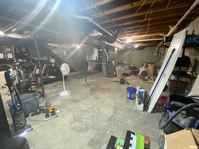 $400,000 | 7 Clearlake Drive, Centralia, IL 62801