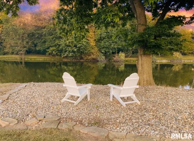 $400,000 | 7 Clearlake Drive, Centralia, IL 62801