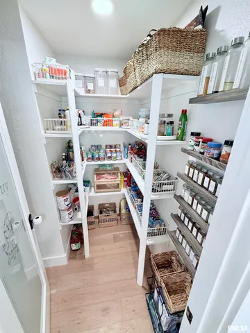 $400,000 | 7 Clearlake Drive, Centralia, IL 62801