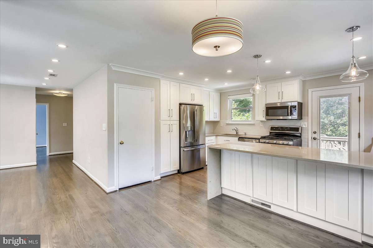 8602 Grubb Road Chevy Chase, MD 20815 - Photo 20 of 106 Dining area and kitchen