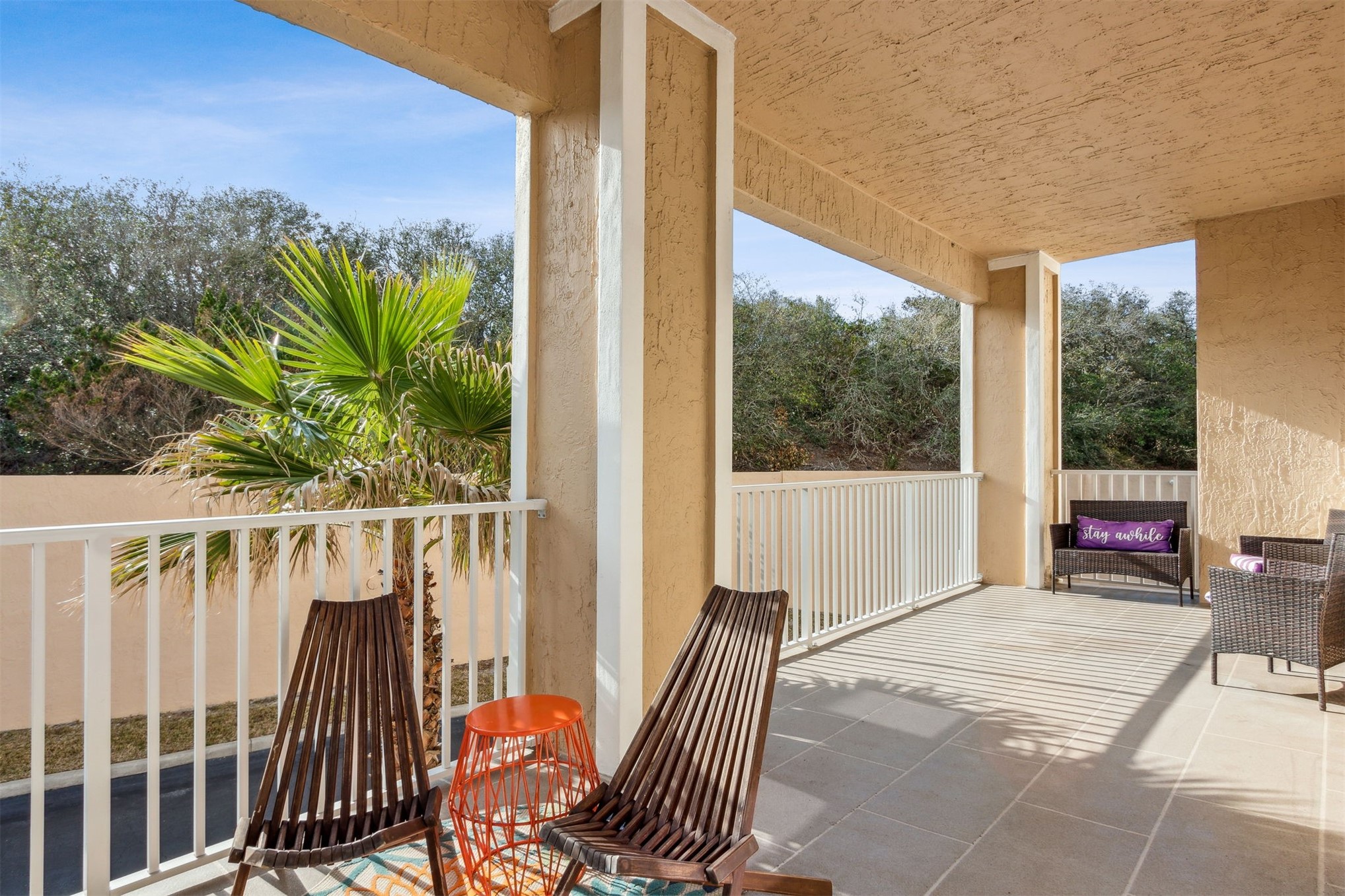 403 Tarpon Avenue, Unit 101 Fernandina Beach, FL 32034 - Photo 28 of 36 a balcony with view of outdoor space
