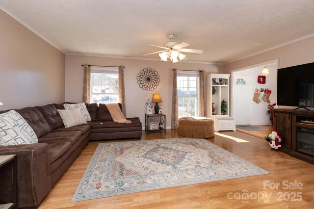 $455,000 | 22 Ivy Garden Road, Candler, NC 28715