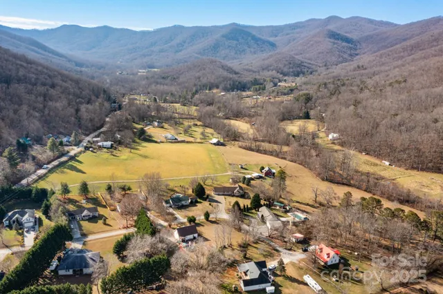 $455,000 | 22 Ivy Garden Road, Candler, NC 28715