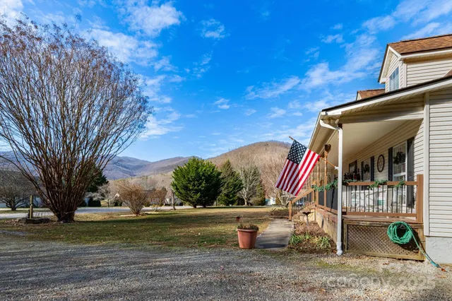 $455,000 | 22 Ivy Garden Road, Candler, NC 28715