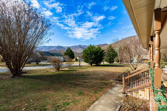 $455,000 | 22 Ivy Garden Road, Candler, NC 28715