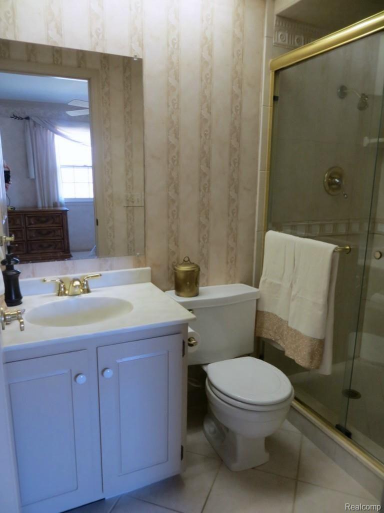 2424 East Cook Road Grand Blanc, MI 48439 - Photo 27 of 29 IMG_3943.jpg