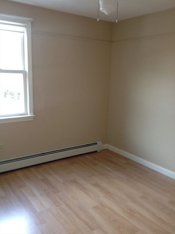 18 Tyler Avenue, Unit B Wareham, MA 02538 - Photo 6 of 9