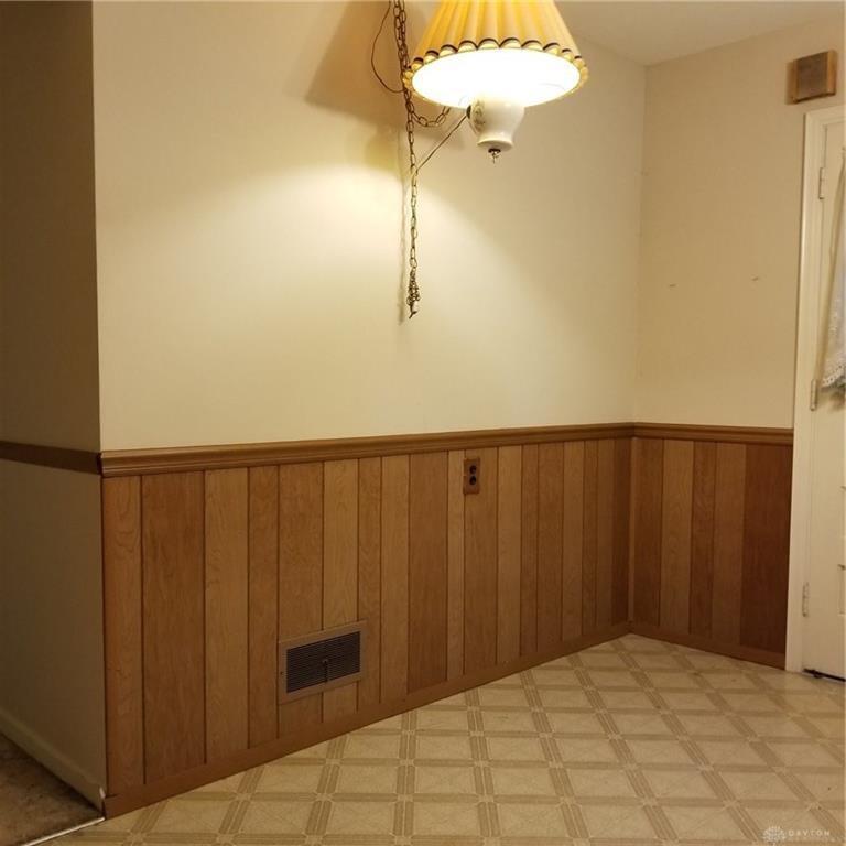 4443 River Ridge Road Dayton, OH 45415 - Photo 14 of 26 Gallery Image 14