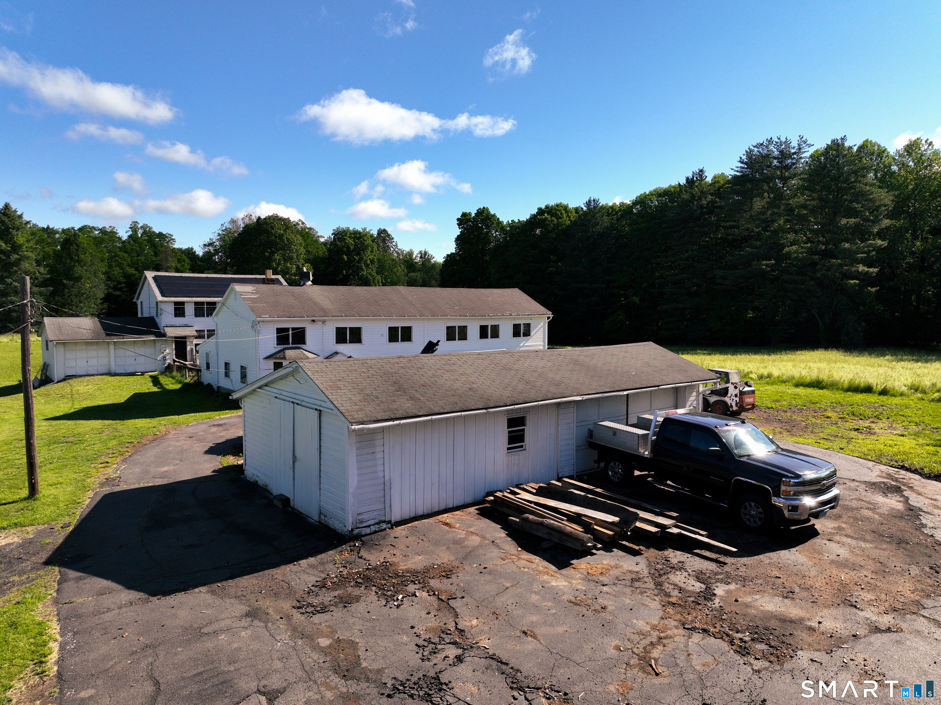 78 West District Road Farmington, CT 06085 - Photo 6 of 32 Gallery Image 6
