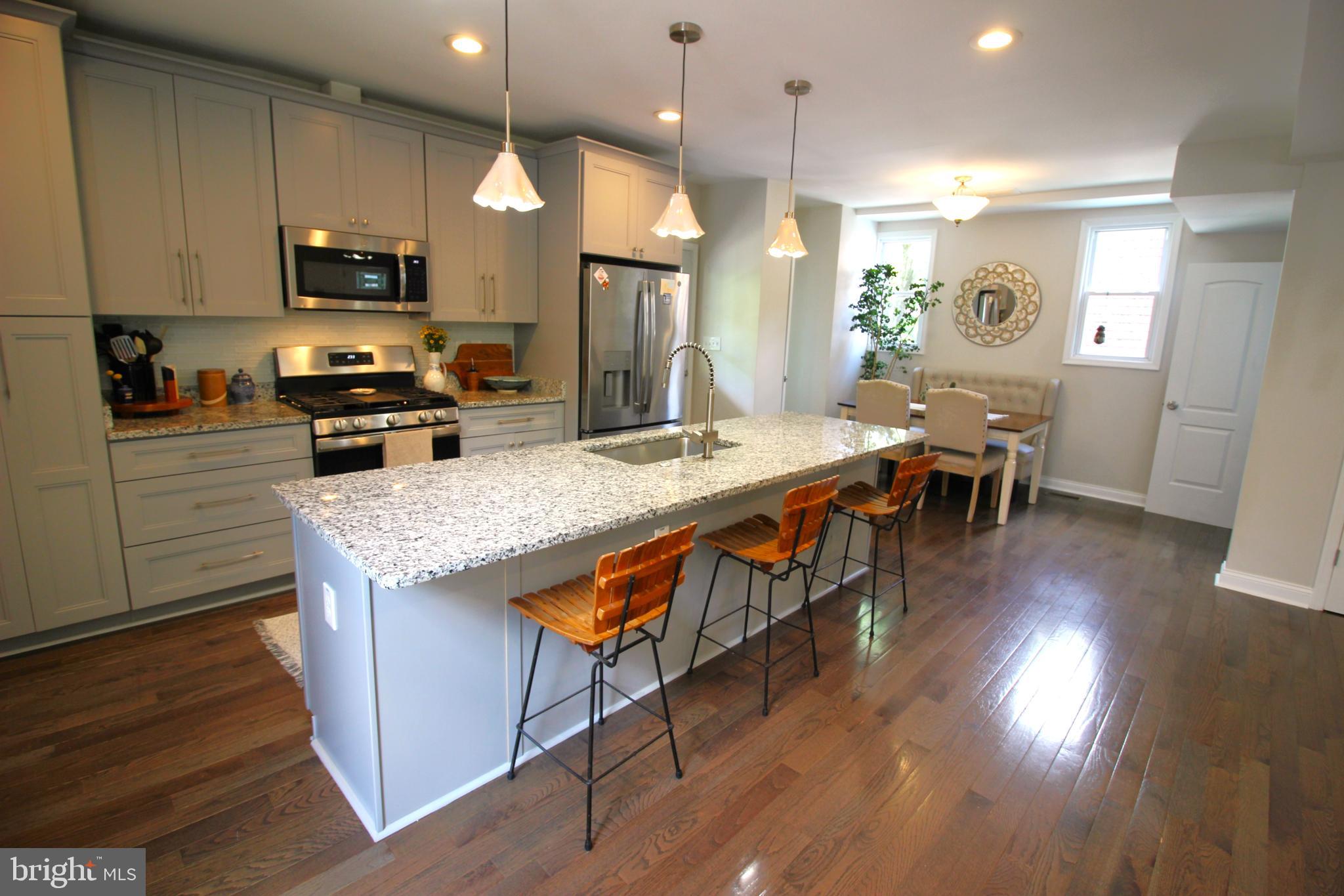 316 Radnor Road Baltimore, MD 21212 - Photo 45 of 53 Breakfast bar